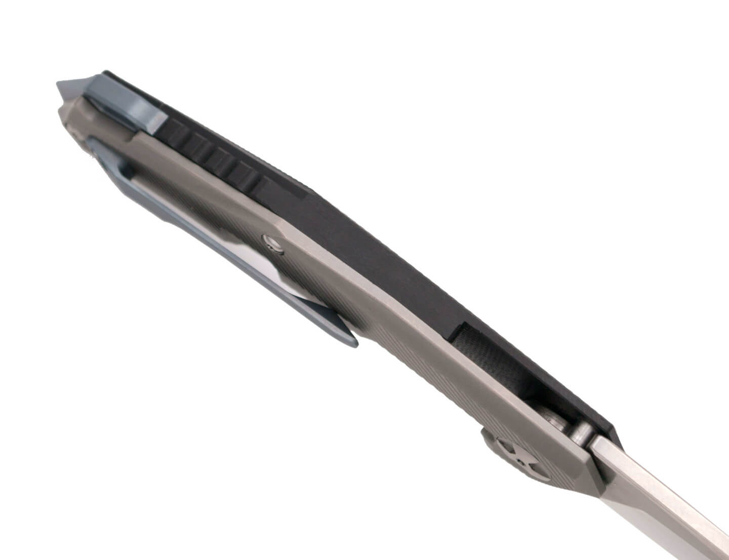 Navaja edición limitada con mango de G10 negro y titanio apertura Ball Bearing