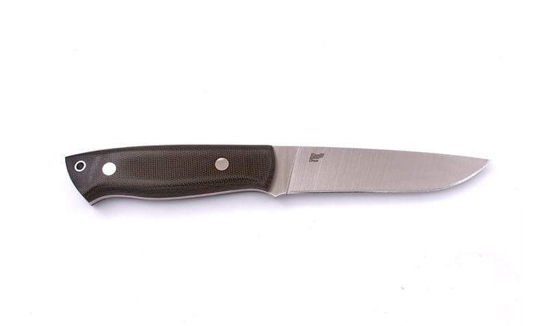 Brisa trapper 115 con mango de micarta verde y hoja flat de acero Elmax con funda bushcraft con pedernal