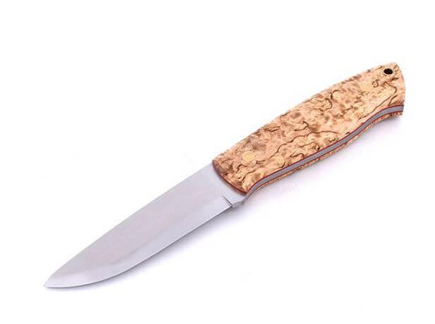Brisa Trapper 95 con mango de madera estabilizada de abedul rizado y hoja scandi de acero N690Co con funda Trapper