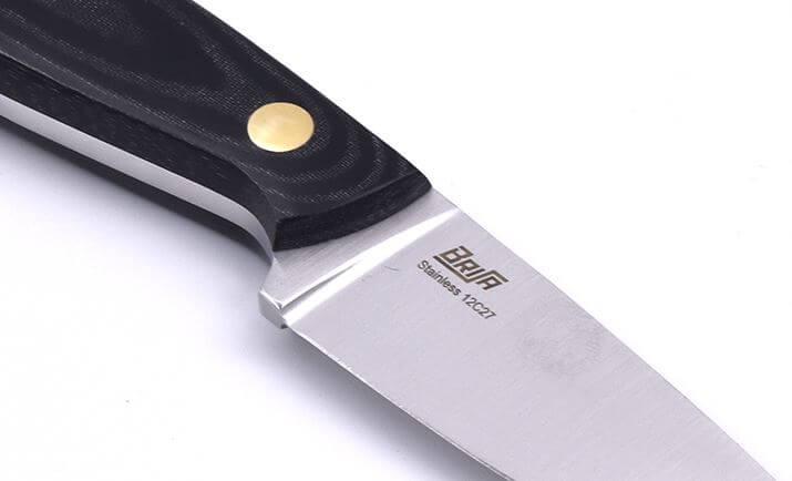 Cuchillo de cuello Brisa Necker 70 micarta negra con funda kydex