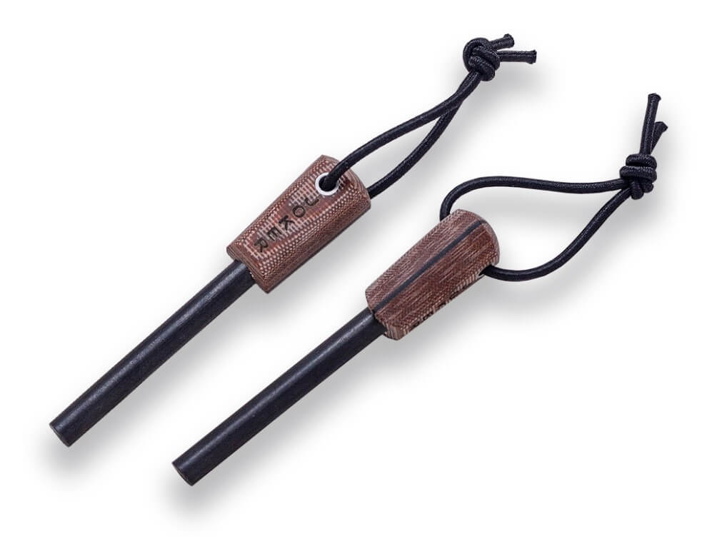 Cuchillo enterizo Erizo TS1 con mango de micarta marrón y funda de cuero con pedernal