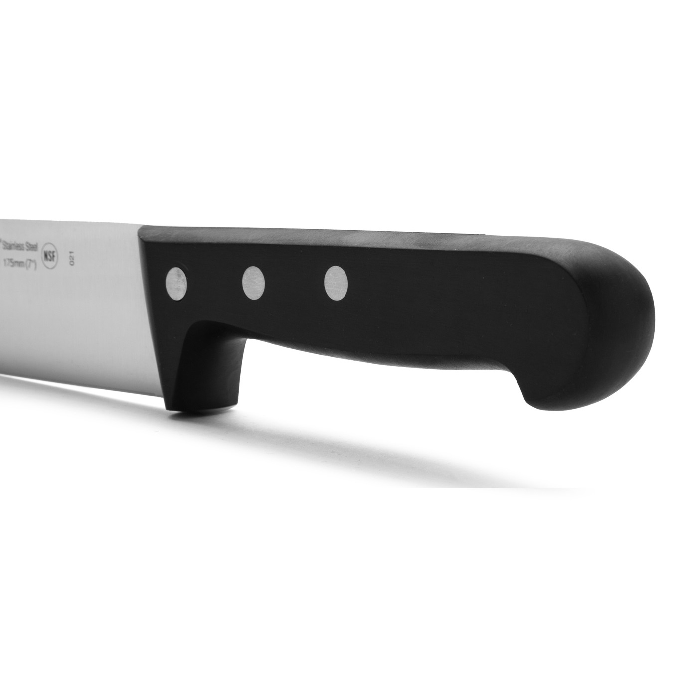 Cuchillo Carnicero recto Arcos Universal con hoja de 17.5 cm y mango de Polioximetileno