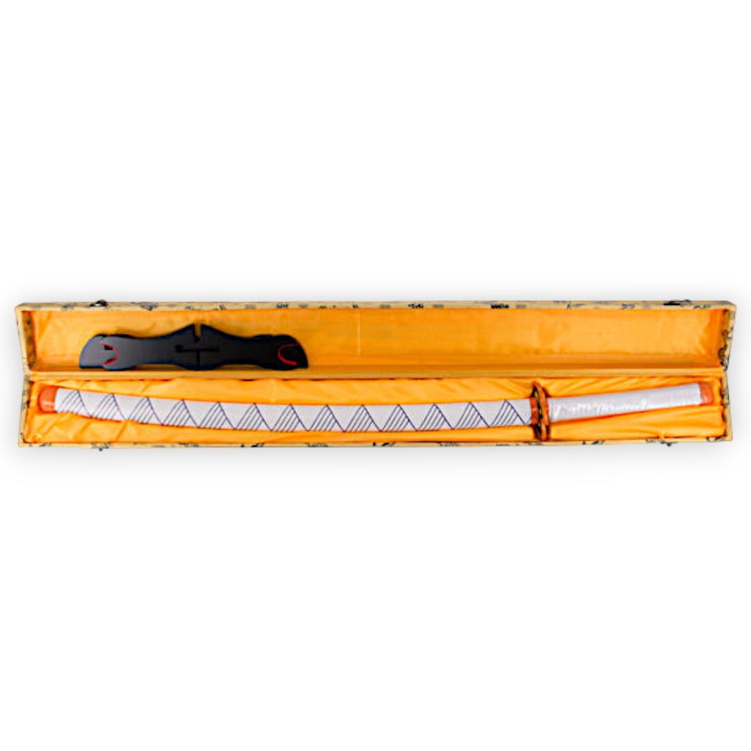 Katana Funcional Demon Slayer usada por Rengoku Kyoujurou con mango blanco