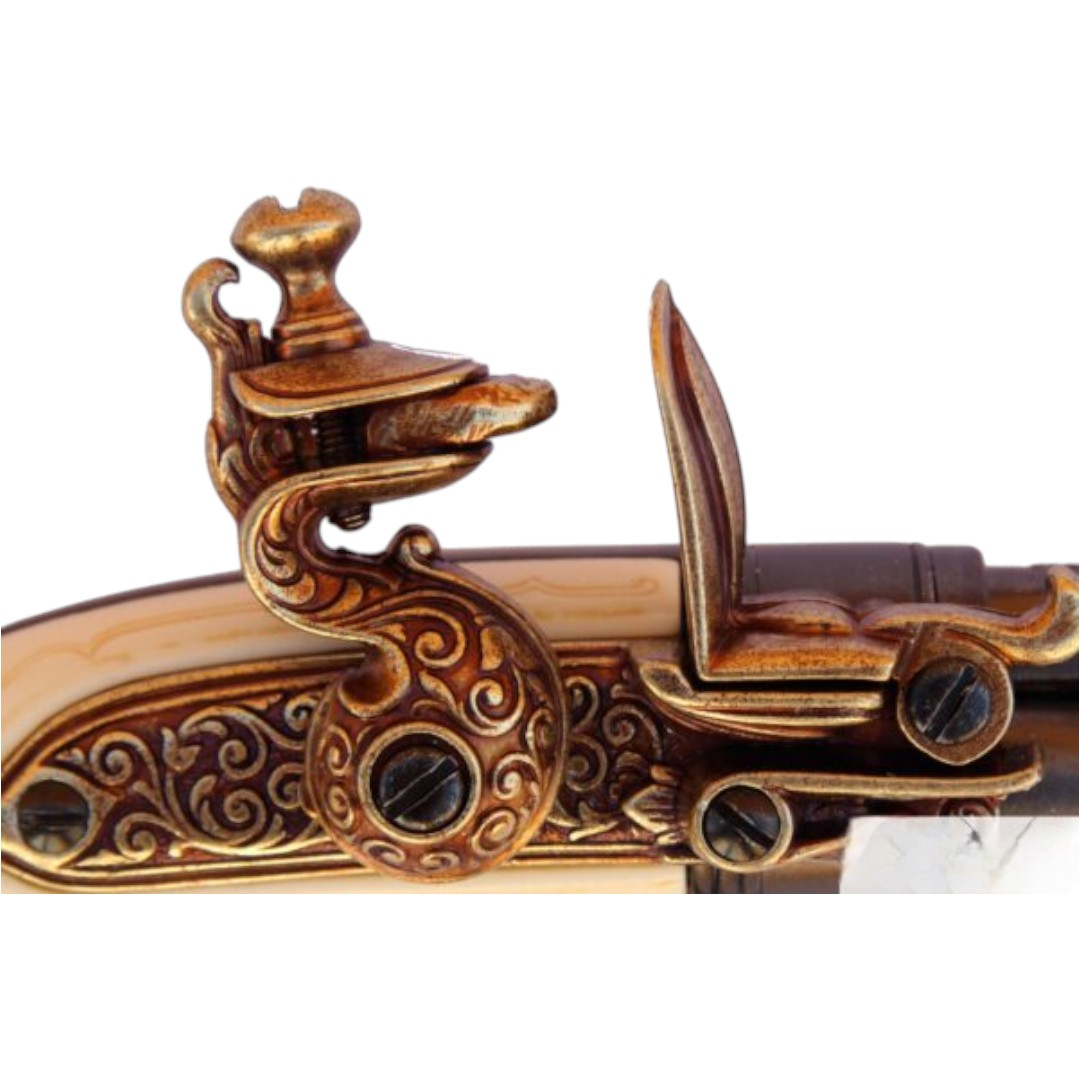 Réplica de pistola antiga com acabamento em latão