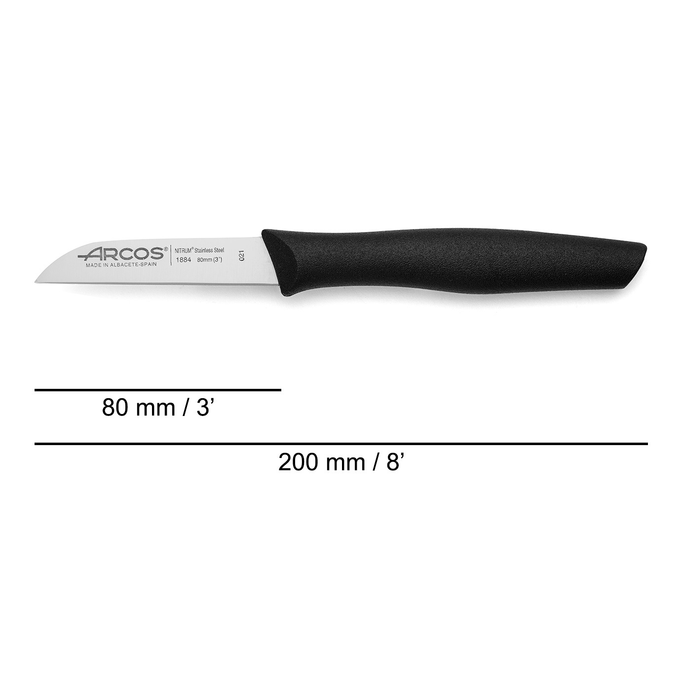 Ensemble de 2 couteaux d'office Arcos Nova : 1 incurvé avec une lame de 60 mm et 1 plat avec une lame de 80 mm, tous deux avec des manches en polypropylène noir.