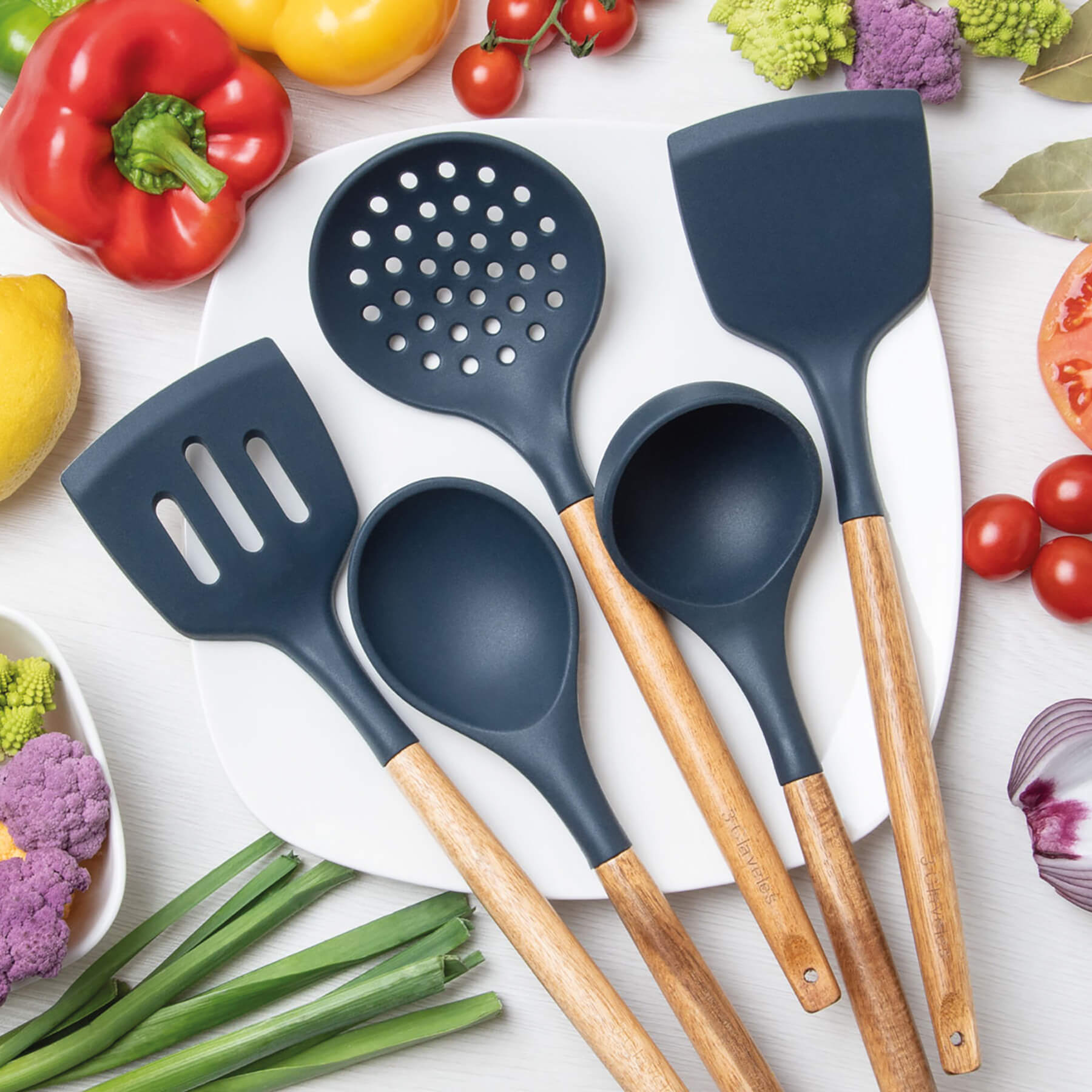 3 Claveles Silicone and Beech Wood Cooking Saucepan, BPA Free