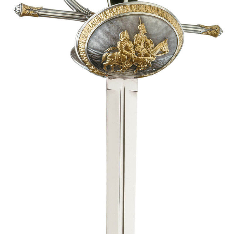 Espada de Don Quijote con empuñadura plateada y decoraciones en dorado Marto 750