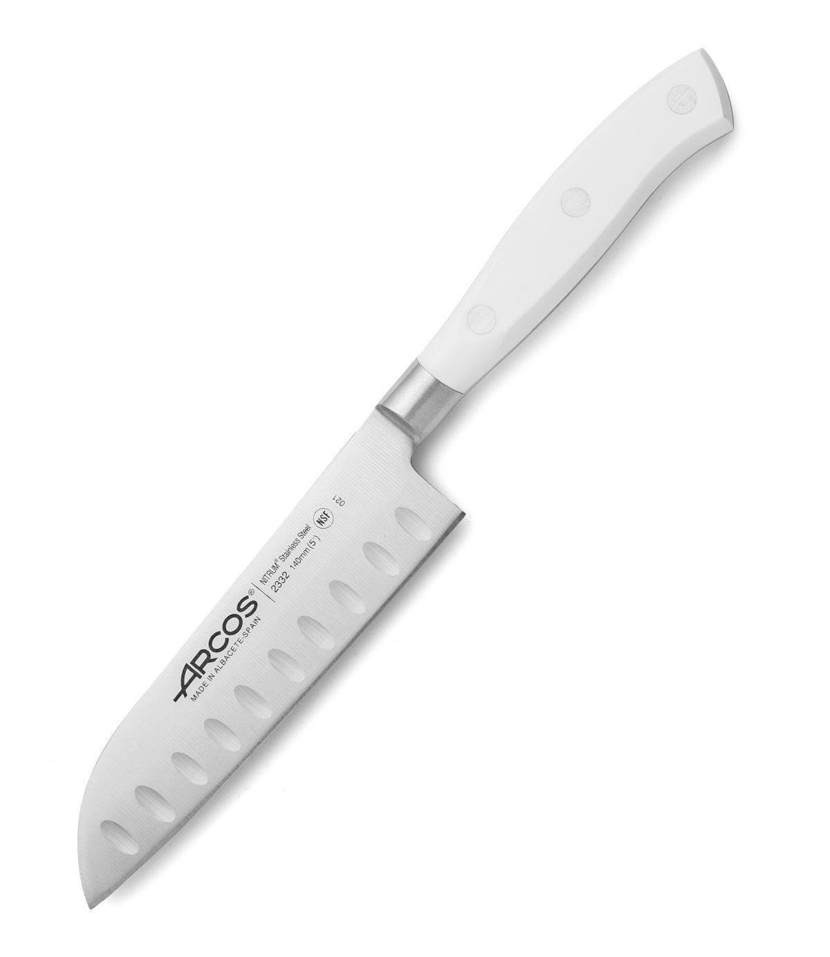 Cuchillo santoku pequeño Arcos Riviera Blanca con hoja de 14 cm