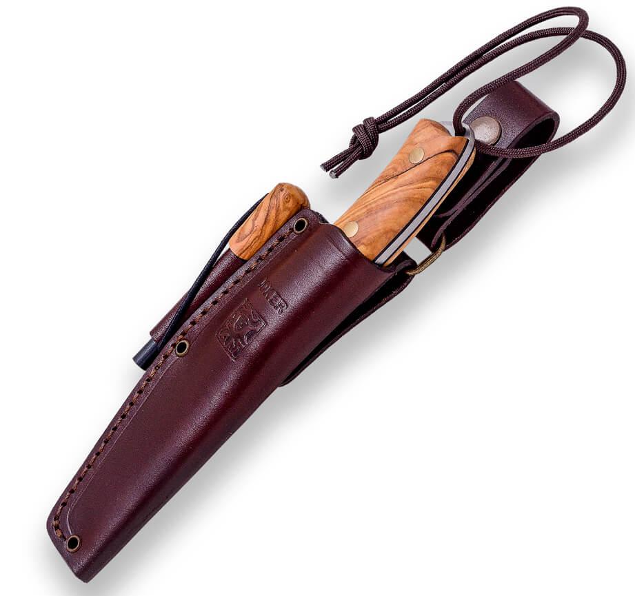 Joker Bushcrafter knife with olive wood handle with flint