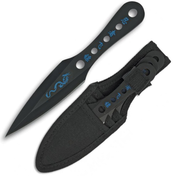 Ensemble de trois couteaux à lancer aux gravures orientales d'Alb...