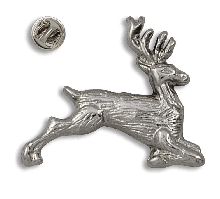 Pin's cerf aux dimensions de 2,6 x 3 cm en zamak