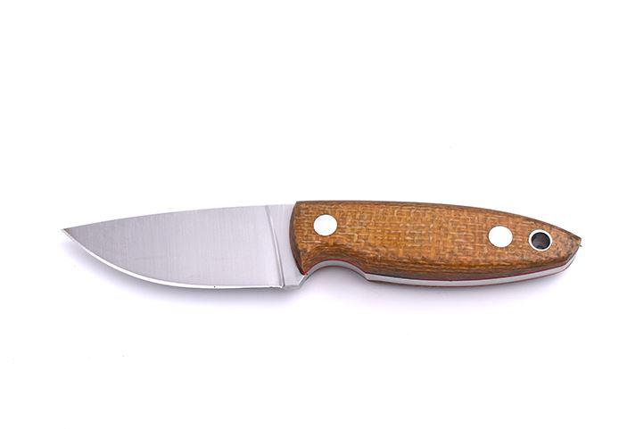 Faca Brisa Scara 60 com aço RWL34 e micarta mostarda