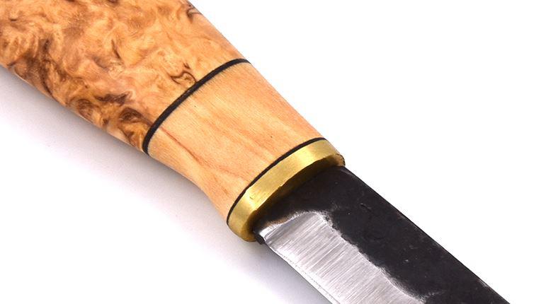 Faca finlandesa Polar Puukko 62 aço carbono