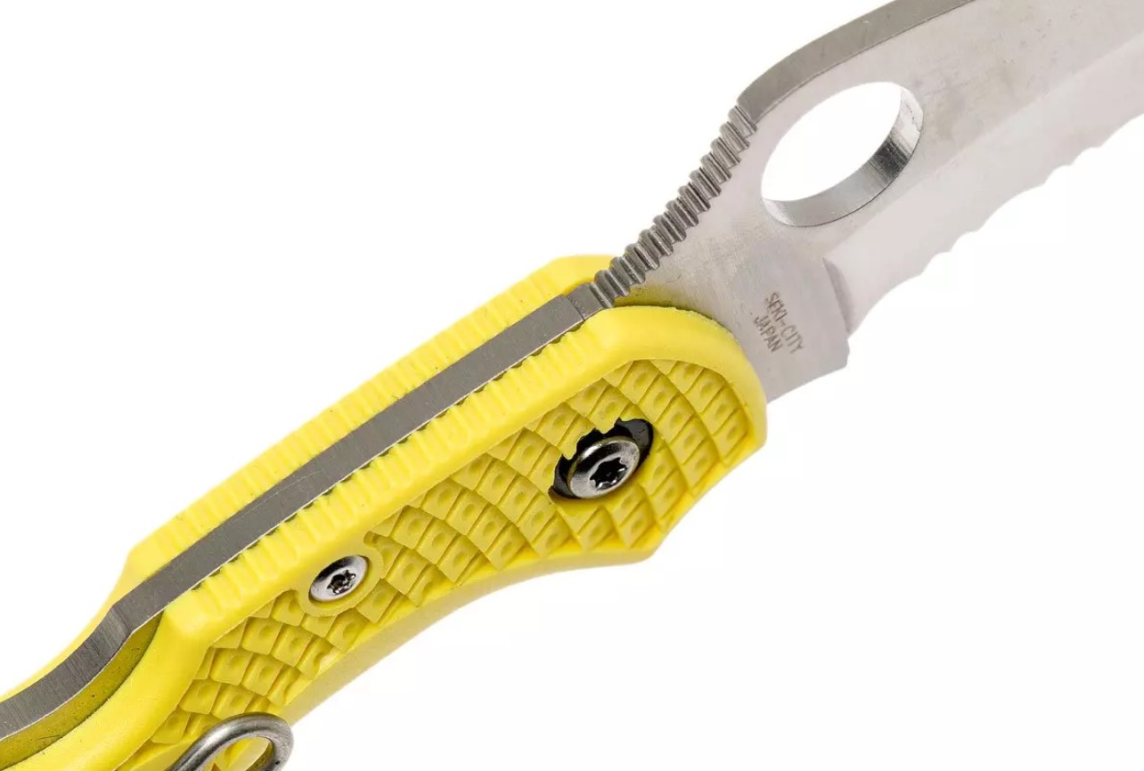 Coltello tattico Spyderco Dragonfly 2 Salt con manico FRN giallo e lama in acciaio H1 con bordo SpyderEdge