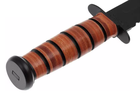 Canivete tático Ka-Bar USMC 1218 - Lâmina parcialmente serrilhada de 17,8 cm e bainha de couro.