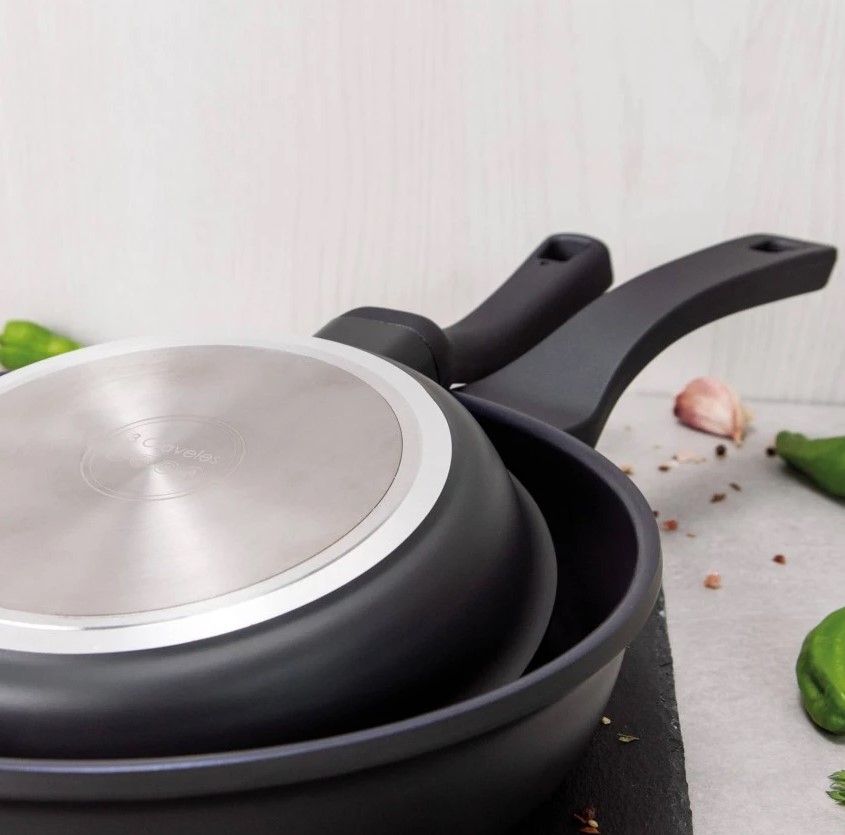 Poêle QuanTanium 28 cm 3 Claveles modèle Dark