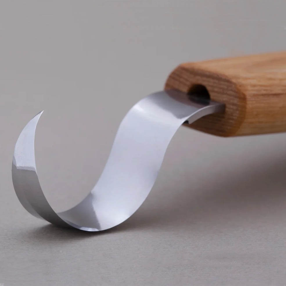 Couteau à découper cuillère avec lame de 25 mm et manche en bois de frêne