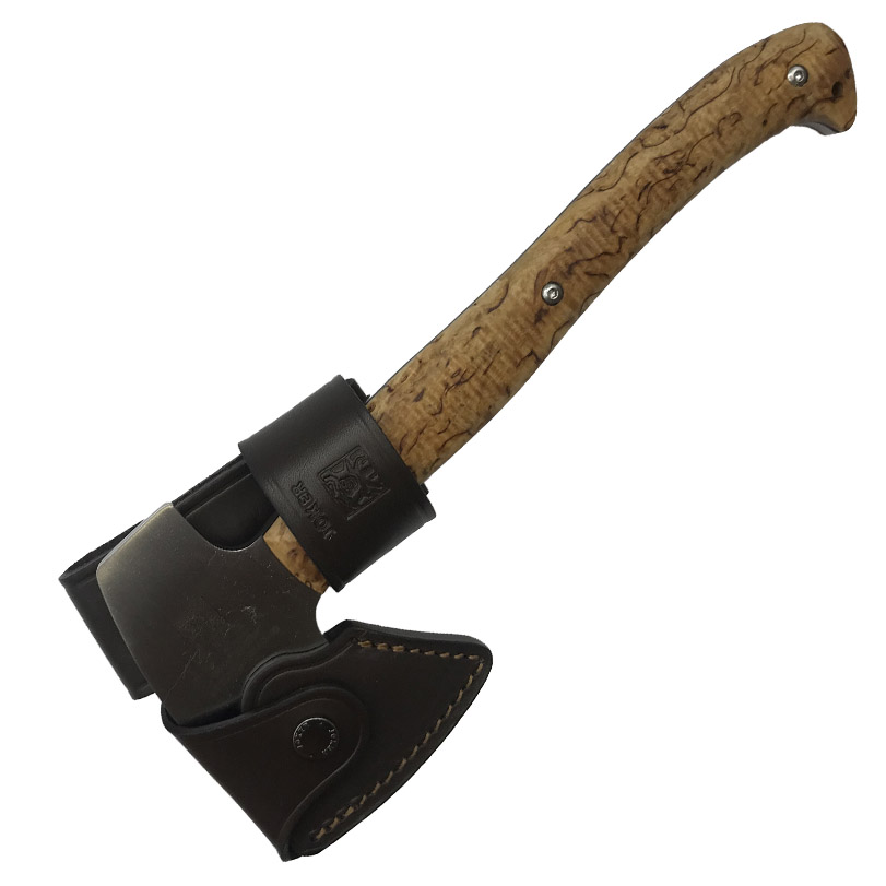Hacha de caza con mango de un material antihumedad