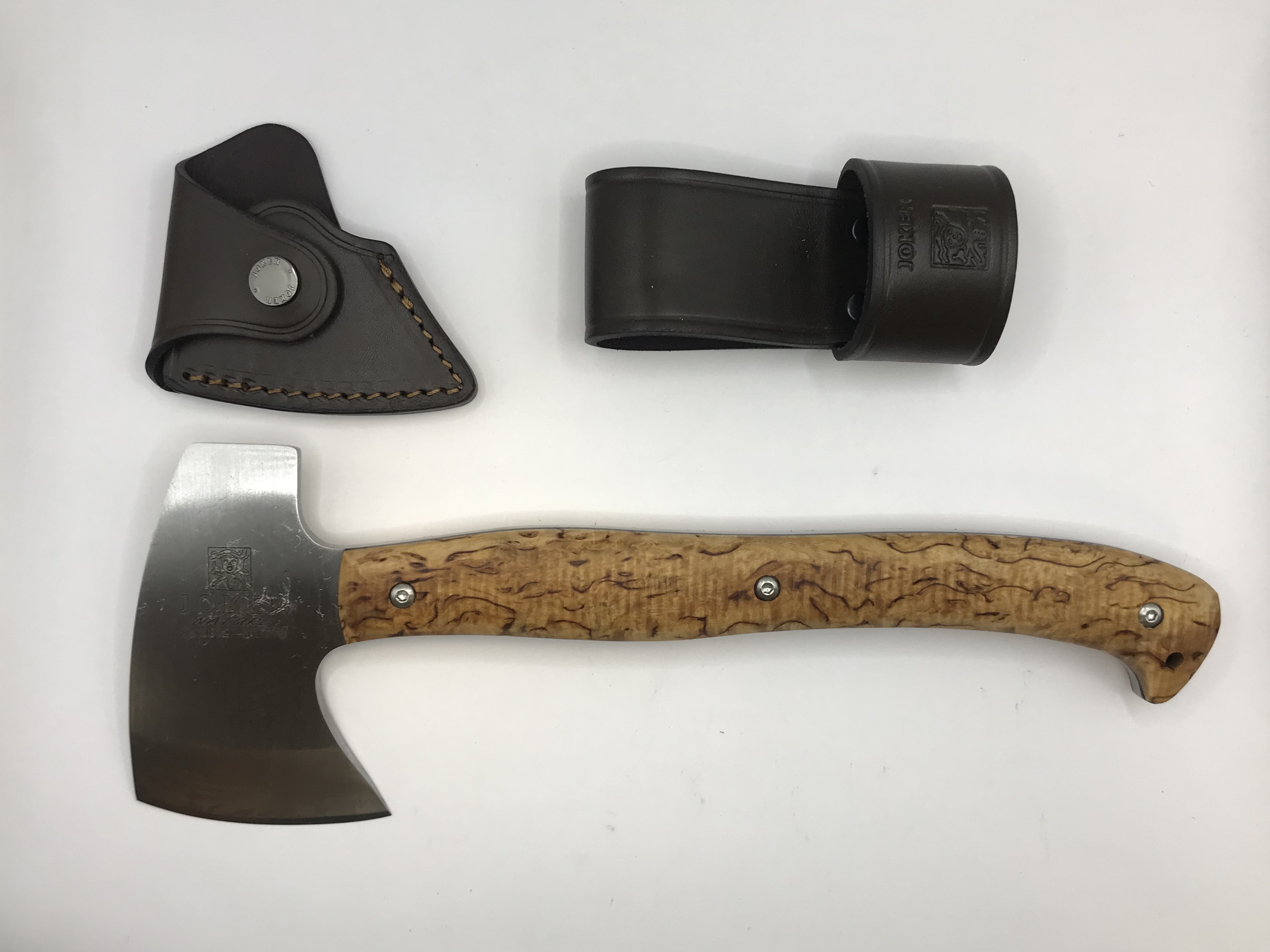 Jagdbeil mit Stiel aus feuchtigkeitsbestandigem Material