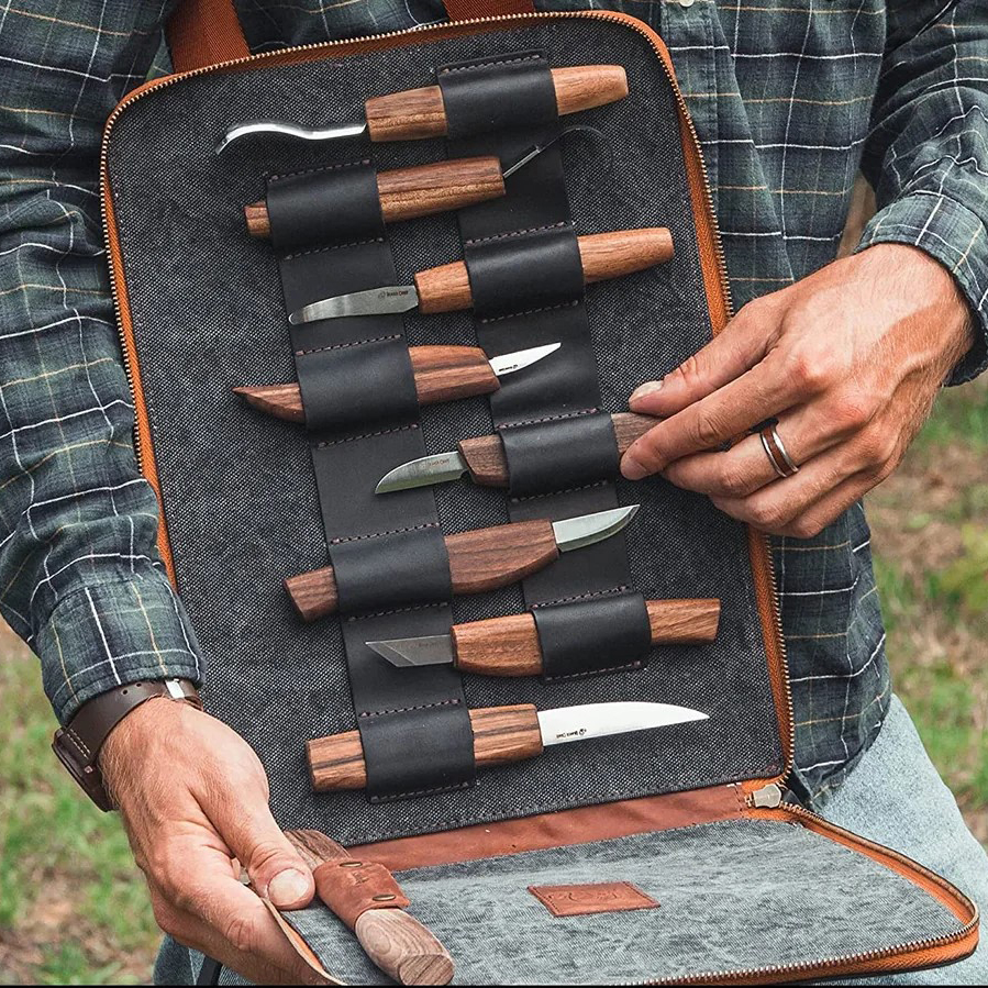 Grand coffret de luxe pour la sculpture sur bois avec manches en noyer