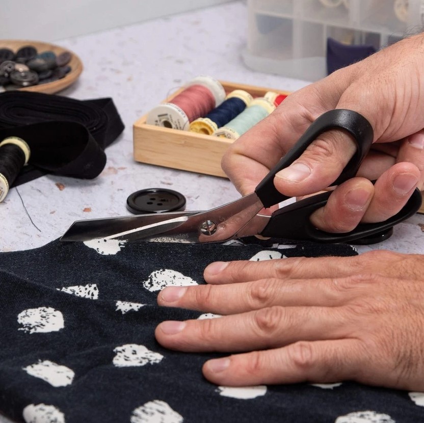 BH Various usa tesoura de 22 cm com cabo de nylon preto 3 Claveles