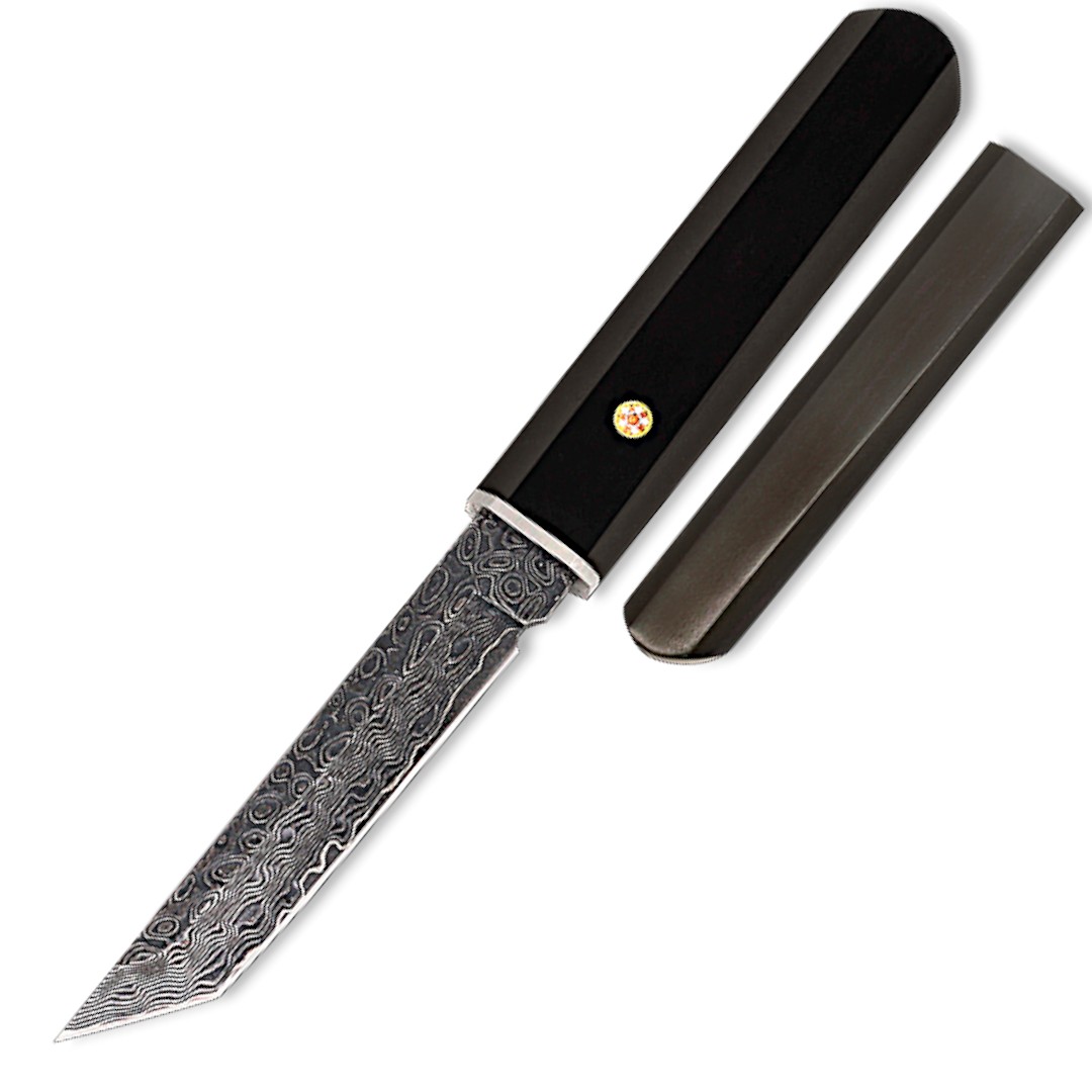 Couteau avec une lame tanto de 10,50 cm avec une finition Damas v...