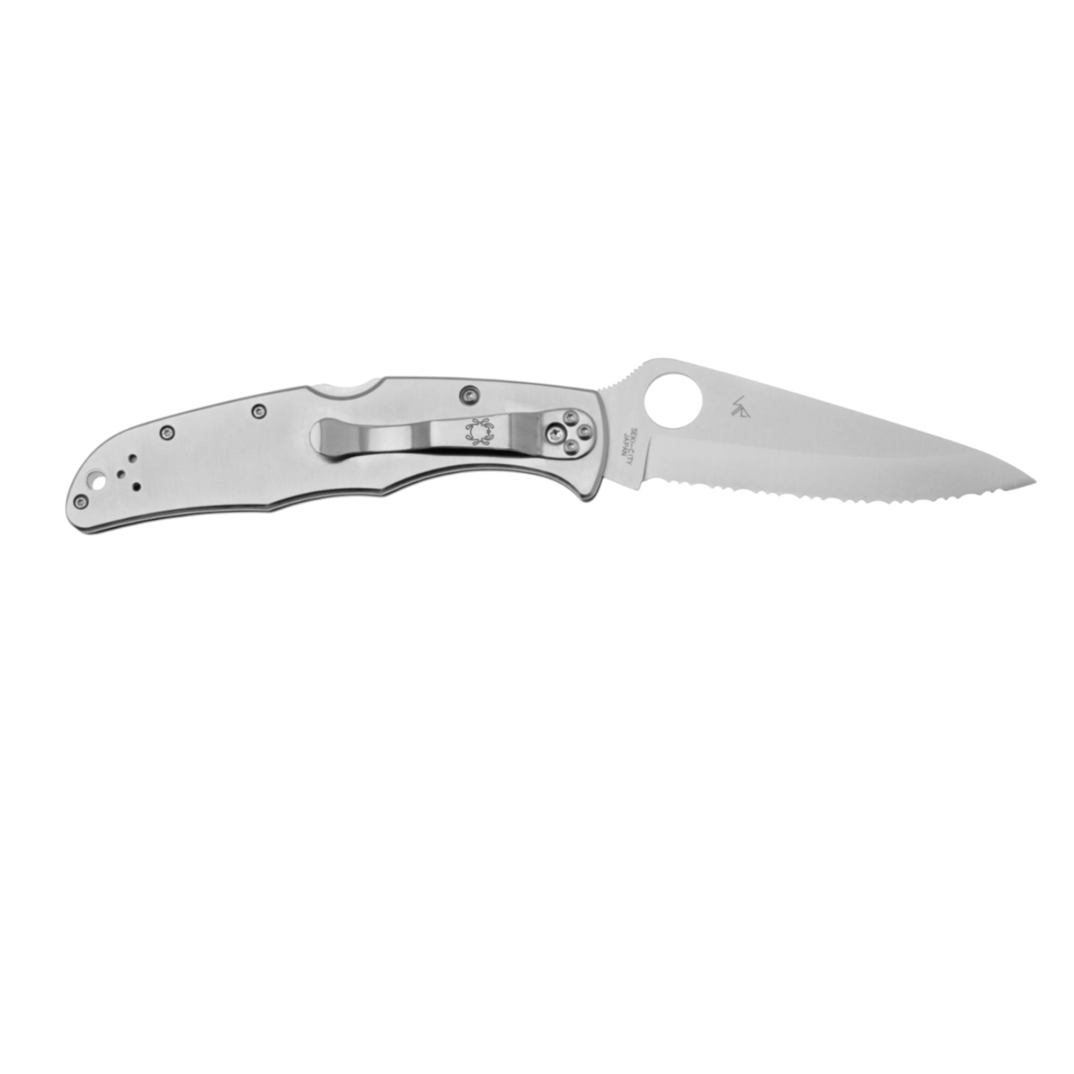 Couteau Spyderco Endura 4 en acier inoxydable C10S, avec lame dentelée en VG10 et manche en acier inoxydable.