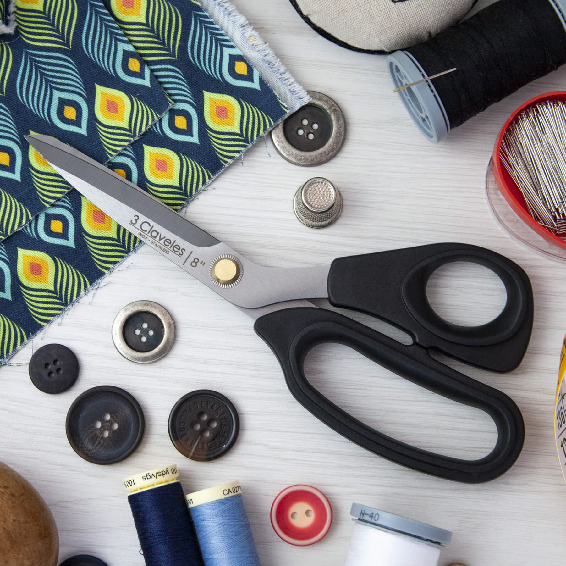 Tijeras de costura varios usos 20 cm con mango termoplástico TPR negro 3 Claveles