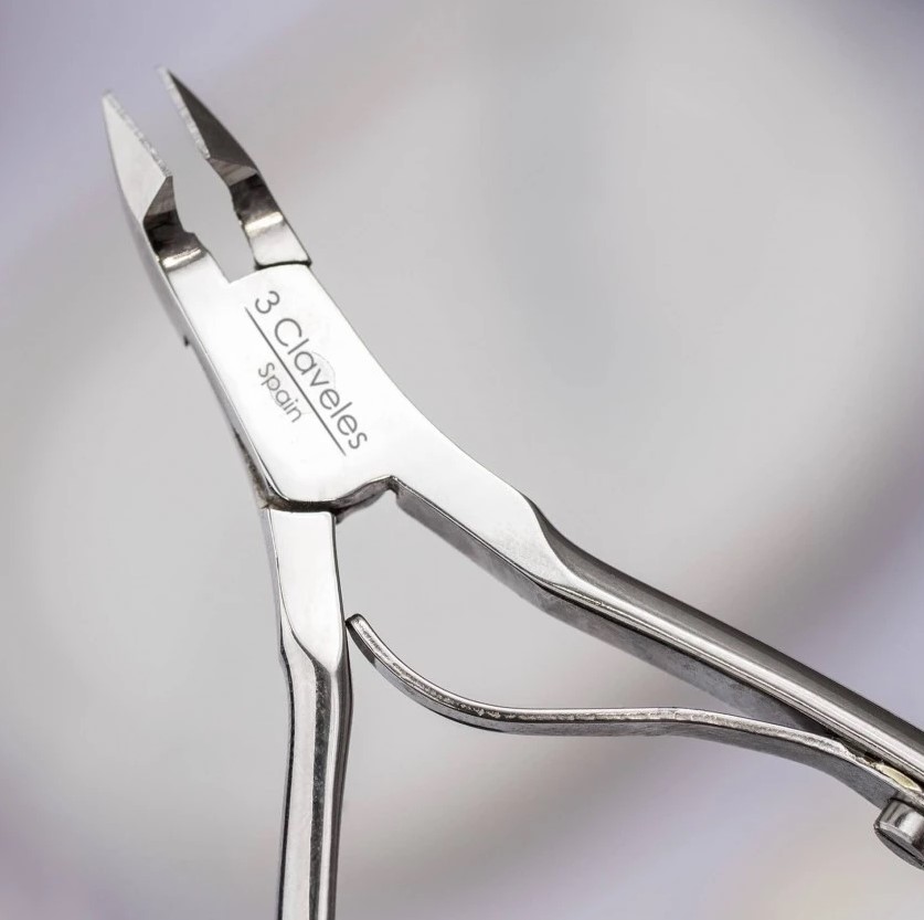 Alicate de cutícula de 10 cm com corte de 7 mm 3 Claveles