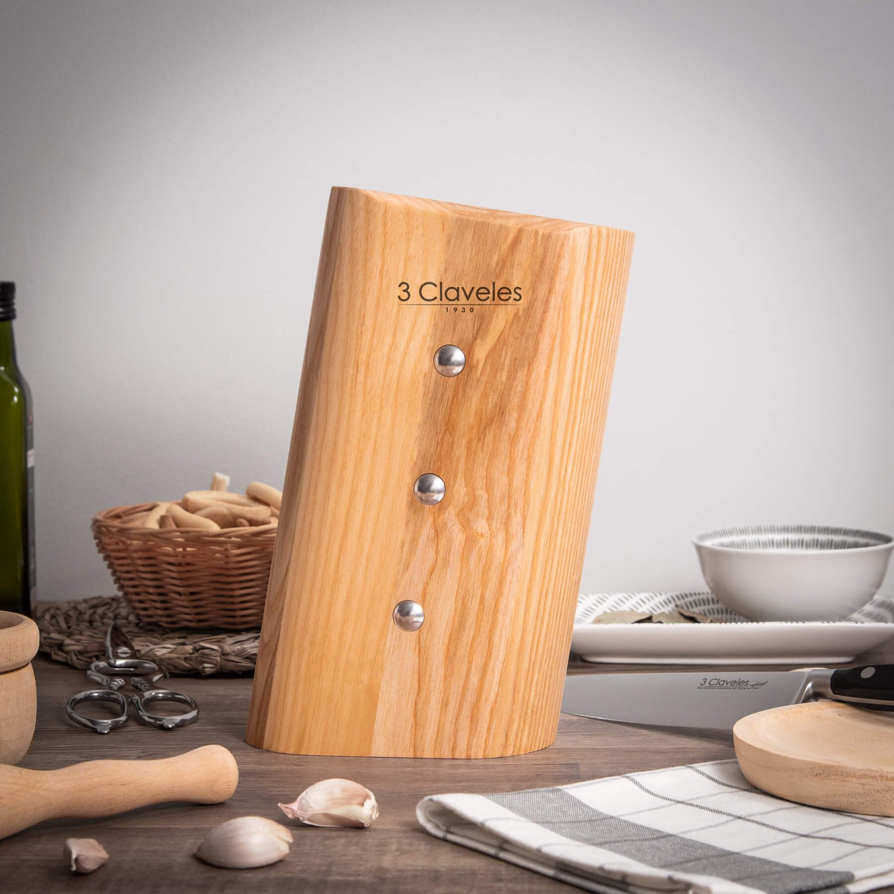 Empty wooden block for 5 knives and scissors, 3 Claveles