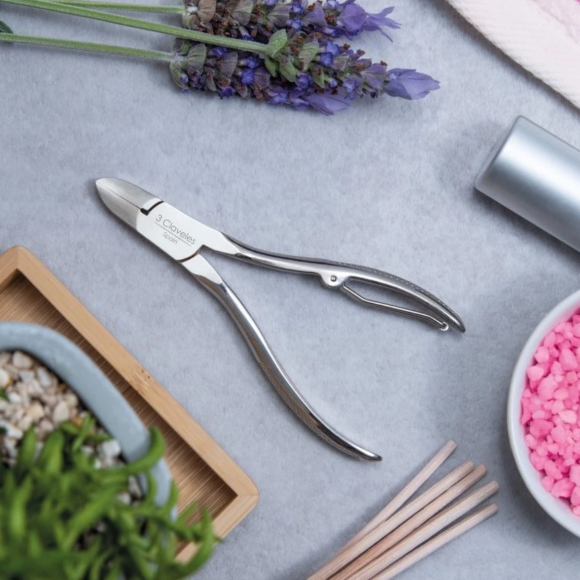 Pince à ongles courbée 10 cm 3 Claveles