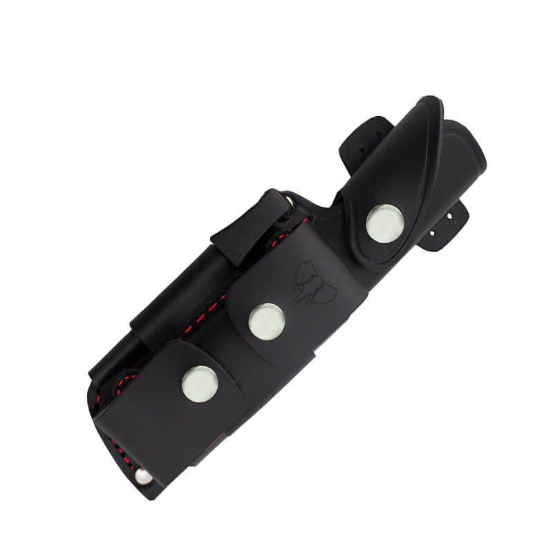 Coltello Bushcraft, lama in acciaio Böhler N695, manico in micarta nera. Custodia in pelle con kit completo.