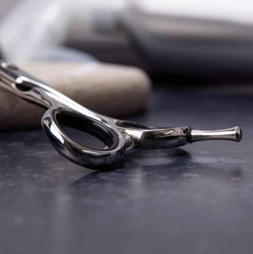 Onix 6-Zoll-Friseurschere mit 3 Claveles-Rasierkante