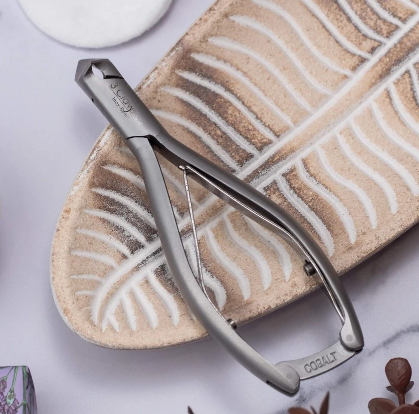 Alicate para uñas corte frontal acero inoxidable y cobalto 3 Claveles de 13,5 cm